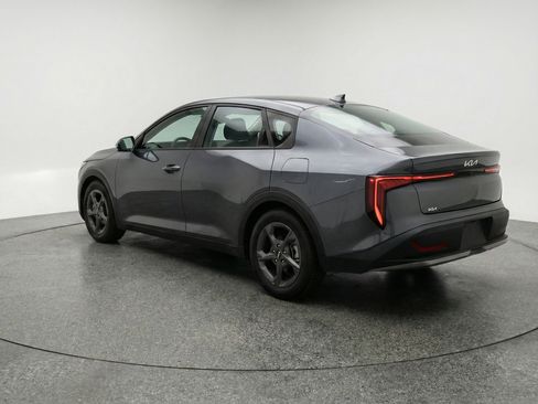 Used 2025 Kia K4 LXS image 6