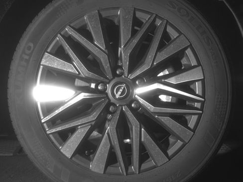 Used 2025 Nissan Altima 2.5 SV FWD image 13