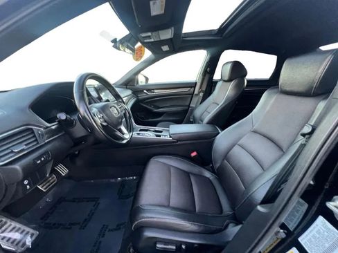 Used 2020 Honda Accord Sport image 9