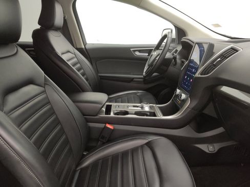 Used 2023 Ford Edge SEL image 21