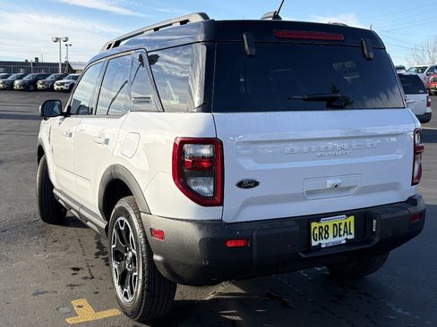 New 2025 Ford Bronco Sport Outer Banks w/ Outer Banks Tech Package+ AWD/4WD image 9