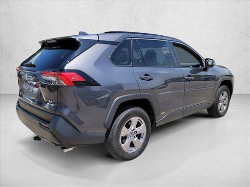 Used 2024 Toyota RAV4 LE AWD/4WD image 5