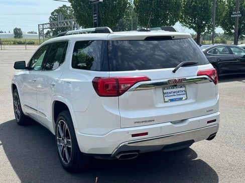 Used 2018 GMC Acadia Denali w/ Technology Package AWD/4WD image 5