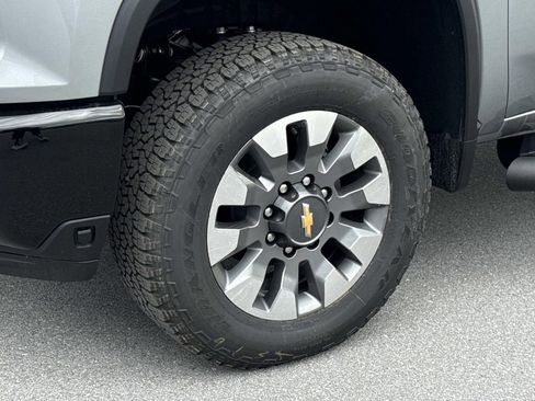 New 2026 Chevrolet Silverado 2500 Custom w/ Custom Value Package AWD/4WD image 17