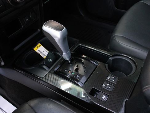 Used 2021 Toyota 4Runner TRD Off-Road Premium w/ Moonroof Package AWD/4WD image 16