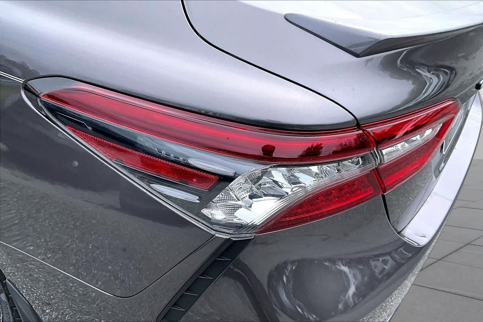 Used 2021 Toyota Camry XSE FWD image 29