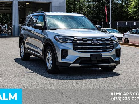 Used 2025 Ford Explorer Active image 5