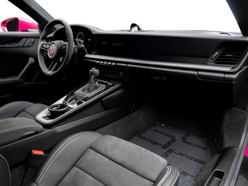 Used 2024 Porsche 911 GT3 image 2