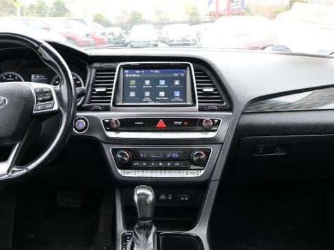 Used 2019 Hyundai Sonata Limited w/ Ultimate Package 04 FWD image 22