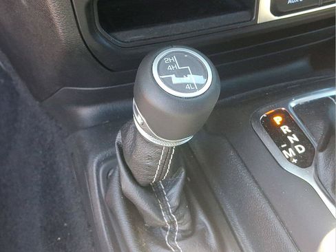 Used 2021 Jeep Wrangler Unlimited Sahara w/ LED Lighting Group AWD/4WD image 21