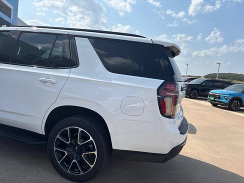Used 2023 Chevrolet Tahoe RST w/ Luxury Package RWD image 2