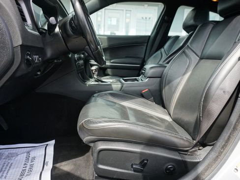 Used 2020 Dodge Charger SXT w/ Leather Interior Group RWD image 20