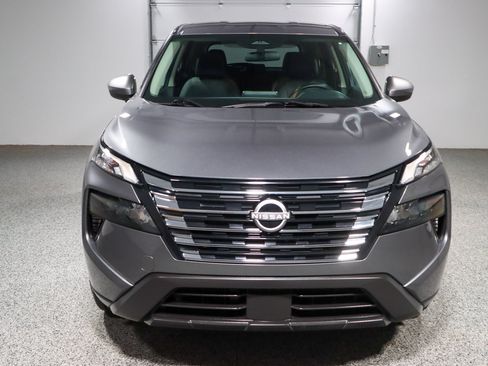 Used 2024 Nissan Rogue SV FWD image 4