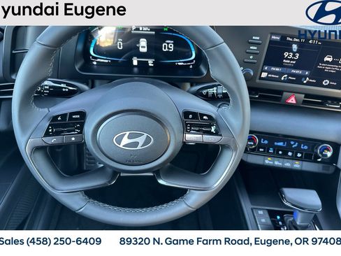 New 2025 Hyundai Elantra Sport image 16