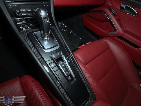 Used 2018 Porsche 911 Turbo S image 34