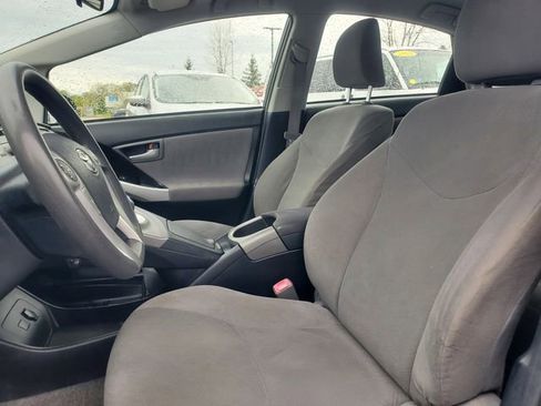 Used 2013 Toyota Prius Two FWD image 5
