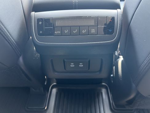 New 2026 Nissan Pathfinder SL image 27