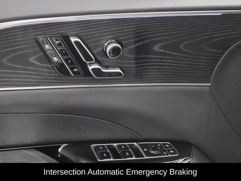 Used 2024 Cadillac Lyriq Sport RWD image 14