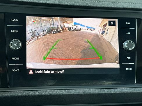 Used 2024 Volkswagen Jetta SEL FWD image 18