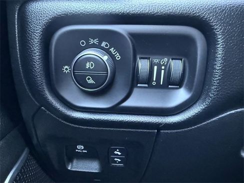 Used 2022 RAM 1500 Laramie image 28