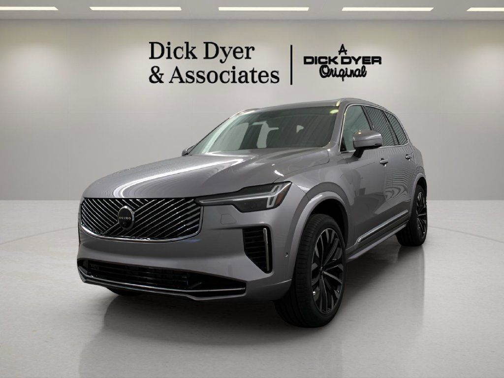 Certified 2026 Volvo XC90 B5 Plus w/ Protection Package Premier AWD/4WD image 7