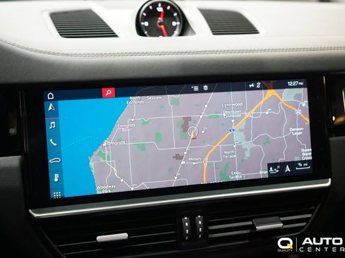 Used 2019 Porsche Cayenne Turbo image 24