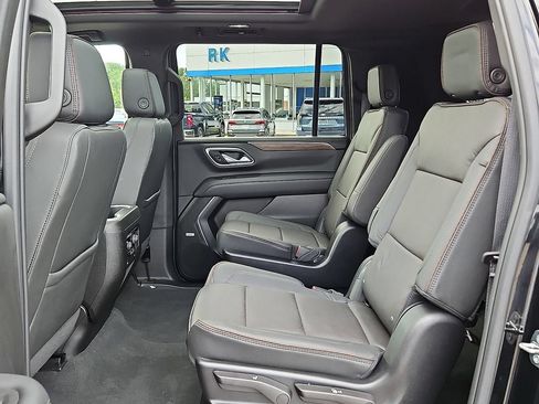 Certified 2024 Chevrolet Suburban High Country w/ Premium Package 2 AWD/4WD image 10