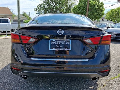 Certified 2022 Nissan Altima 2.5 SR w/ Midnight Edition Package FWD image 5