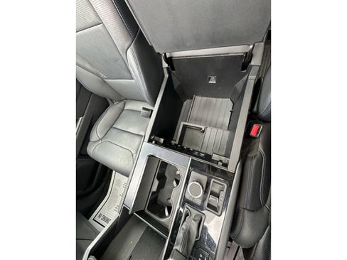 Used 2024 Toyota Tundra Platinum AWD/4WD image 10