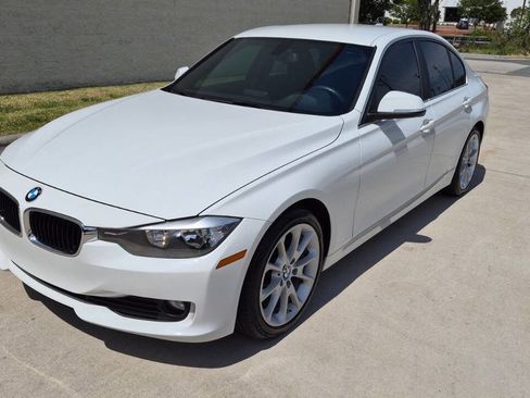 Used 2015 BMW 320i Sedan RWD image 3