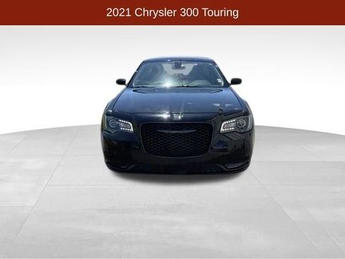 Used 2021 Chrysler 300 Touring w/ Sport Appearance Package RWD image 2