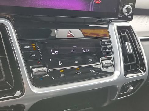Certified 2022 Kia Sorento SX AWD/4WD image 34