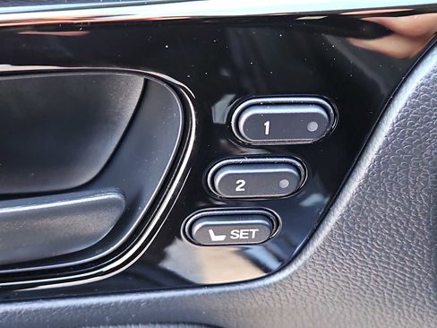 New 2026 Honda Odyssey Touring image 17