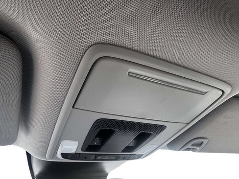 Used 2023 Honda Pilot Touring image 32