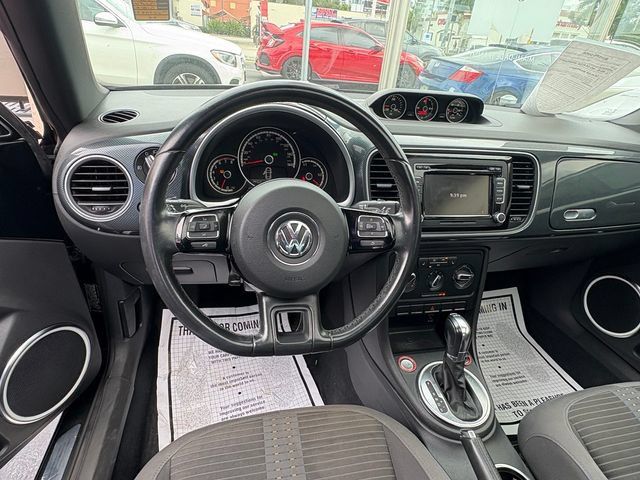 Used 2013 Volkswagen Beetle Turbo FWD image 16