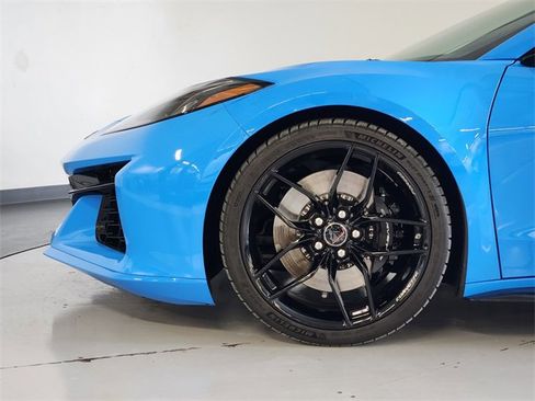 Used 2025 Chevrolet Corvette Z06 w/ Battery Protection Package image 11