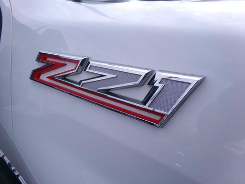 Used 2023 Chevrolet Silverado 2500 LT w/ Convenience Package AWD/4WD image 9