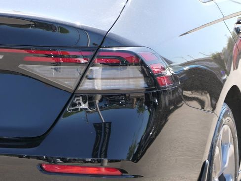 Used 2023 Honda Accord EX image 5