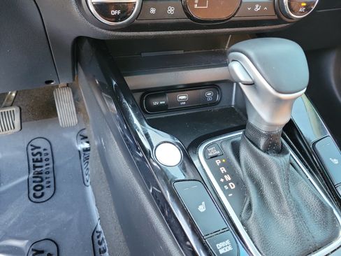 Certified 2024 Kia Soul EX w/ Option Group 015 FWD image 20