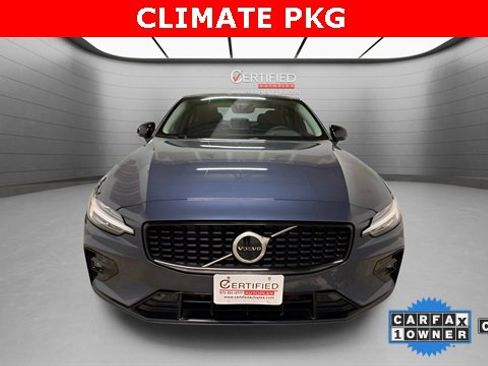 Used 2025 Volvo S60 B5 Core image 2