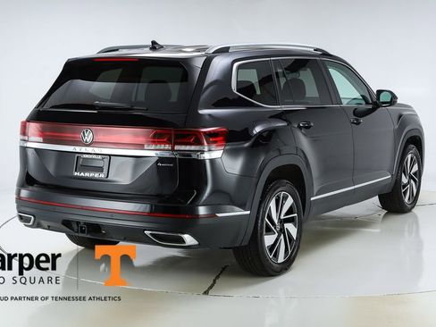 Used 2025 Volkswagen Atlas SEL AWD/4WD image 49