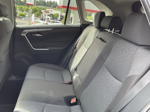 Certified 2025 Toyota RAV4 XLE AWD/4WD image 13