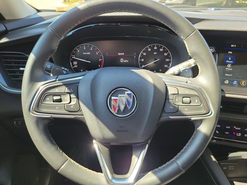 Used 2022 Buick Envision Preferred image 18