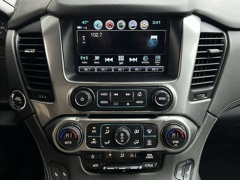 Used 2020 Chevrolet Tahoe LT w/ Luxury Package image 9