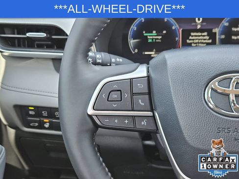 Used 2024 Toyota Highlander Platinum AWD/4WD image 28