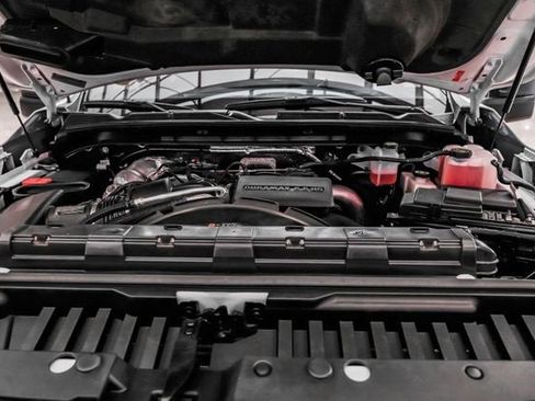 Used 2024 GMC Sierra 3500 Pro w/ Convenience Package image 5