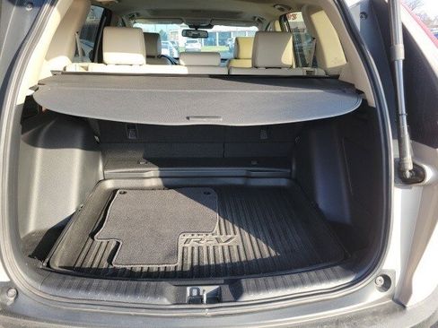 Used 2017 Honda CR-V Touring image 6