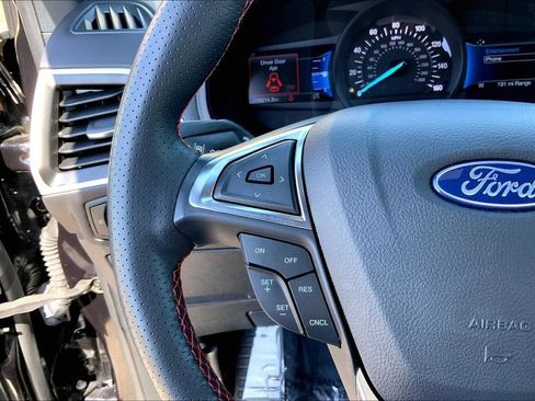 Used 2024 Ford Edge ST-Line AWD/4WD image 17