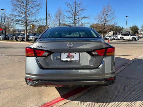 Used 2025 Nissan Altima 2.5 SV image 7