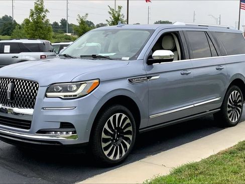 Used 2024 Lincoln Navigator L Black Label AWD/4WD image 5